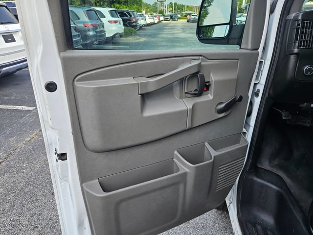 Used 2016 GMC Savana 3500 RWD image 13