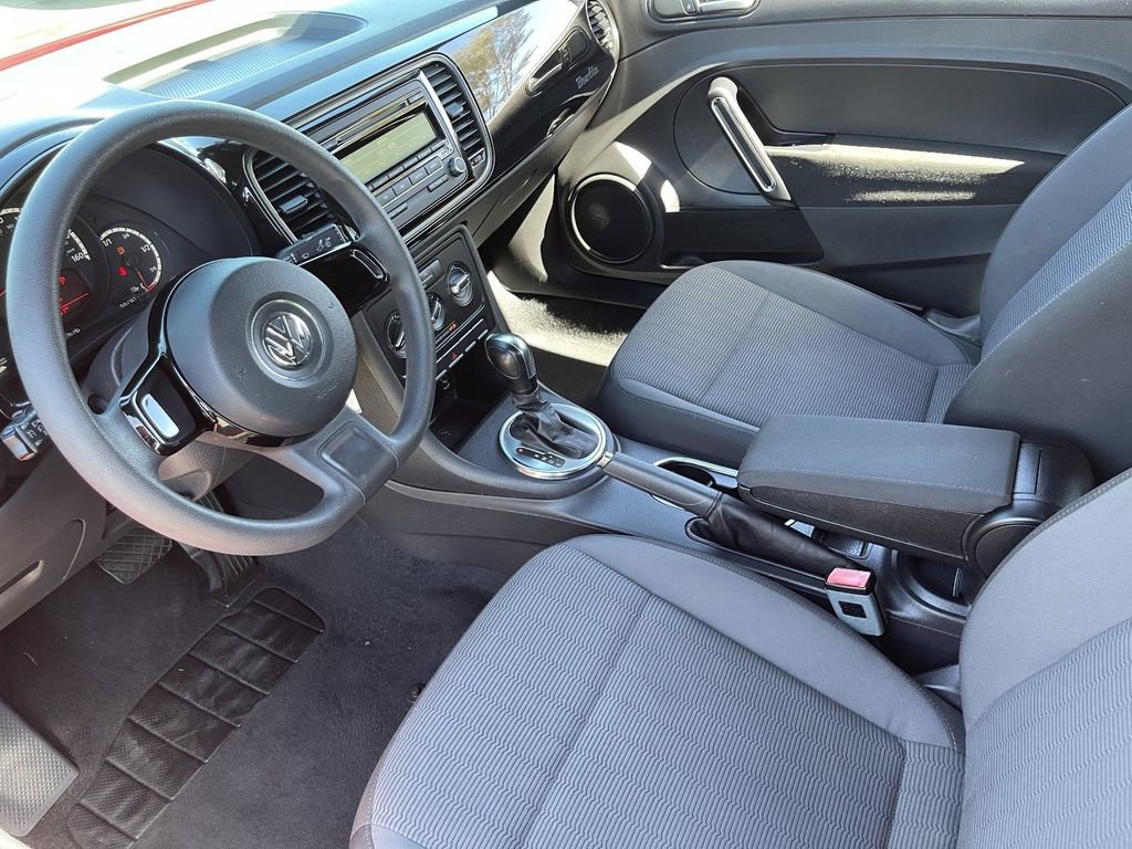 Used 2014 Volkswagen Beetle 2.5 image 18