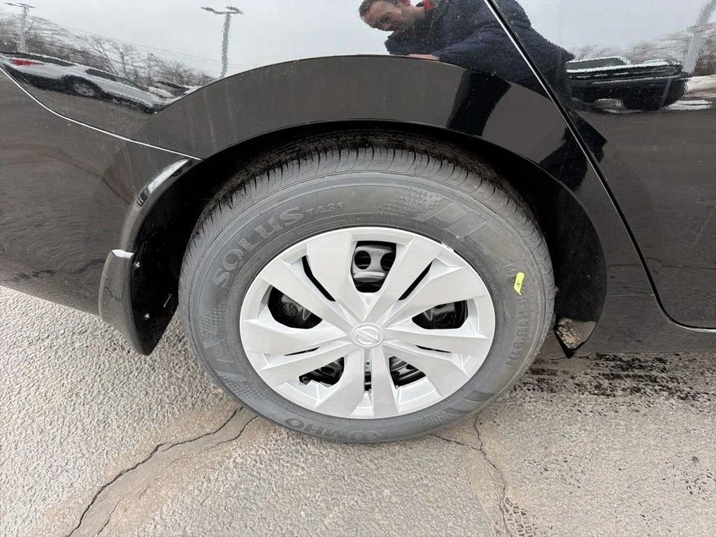 Used 2025 Nissan Versa S w/ Trunk Package FWD image 25