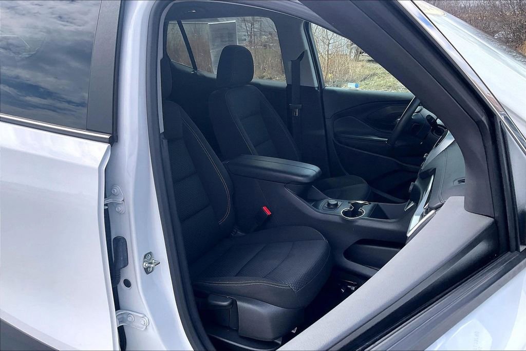 Used 2024 GMC Terrain SLE image 7
