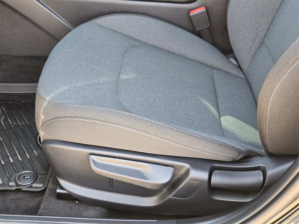 New 2025 Kia K4 LXS image 17