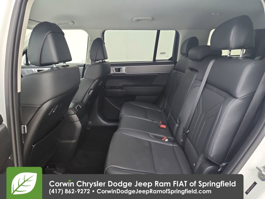 Used 2026 Hyundai Santa Fe SEL FWD image 30
