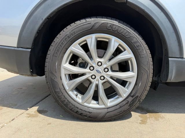 Used 2022 Ford Explorer XLT w/ Equipment Group 202A AWD/4WD image 9