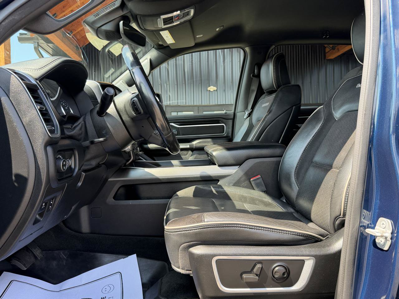 Used 2022 RAM 1500 Laramie w/ Sport Appearance Package AWD/4WD image 9