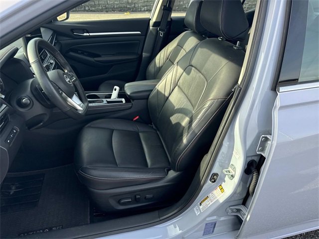 Used 2024 Nissan Altima 2.5 SR w/ SR Premium Package image 29