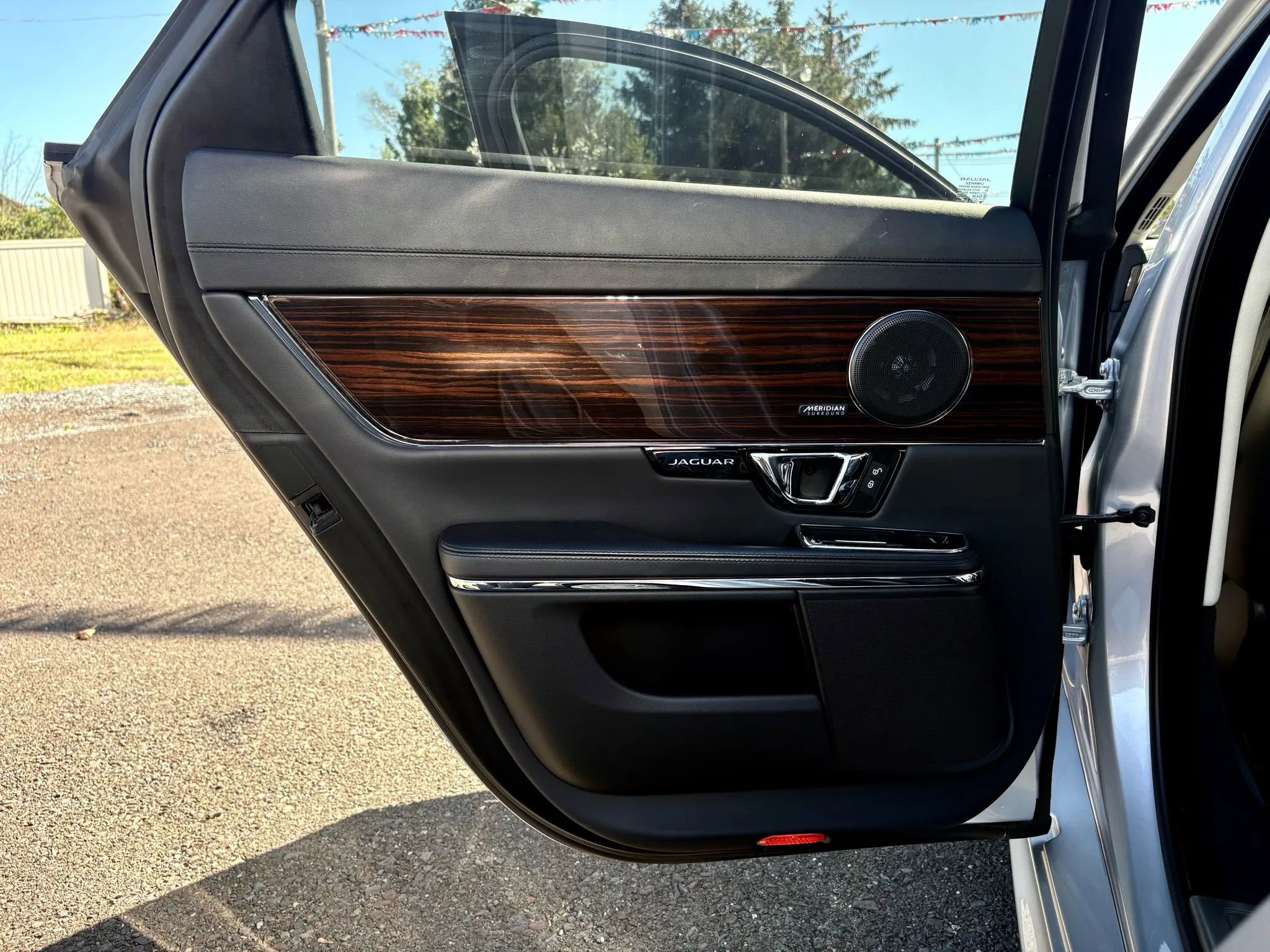 Used 2017 Jaguar XJ R-Sport image 12