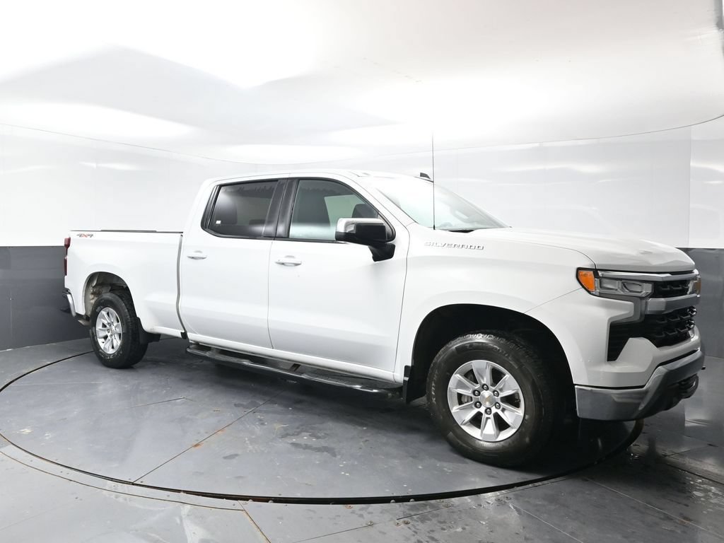 Used 2025 Chevrolet Silverado 1500 LT w/ Work Truck Package AWD/4WD image 5