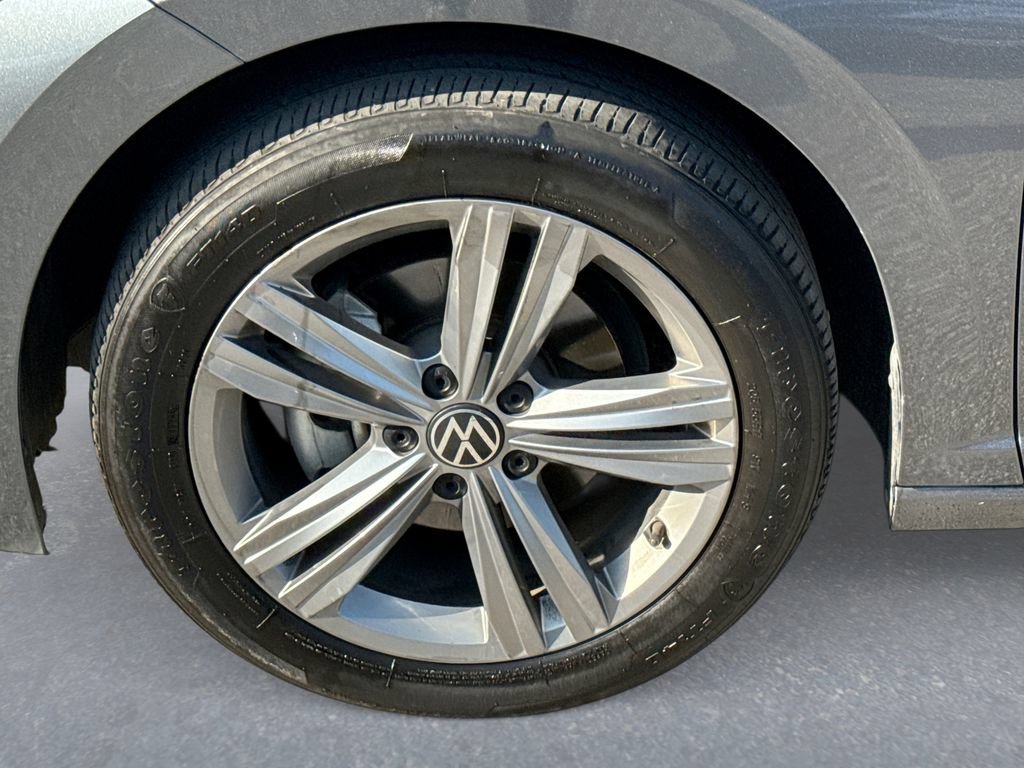 Used 2024 Volkswagen Jetta SE FWD image 18
