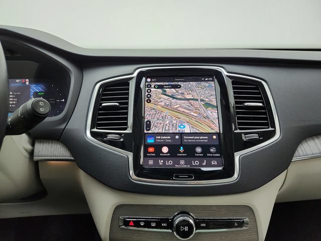 Certified 2025 Volvo XC90 T8 Plus w/ Protection Package Premier AWD/4WD image 37