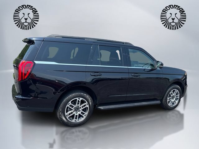 Used 2025 Ford Expedition Active AWD/4WD image 6