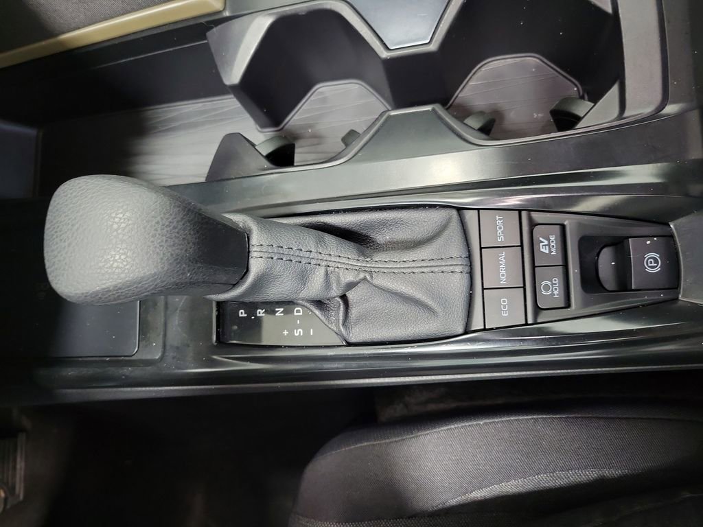Used 2025 Toyota Camry LE FWD image 39