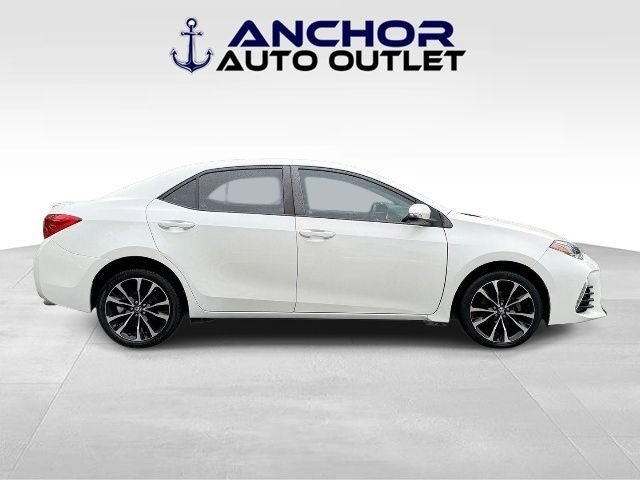 Used 2017 Toyota Corolla SE w/ SE Premium Package FWD image 9
