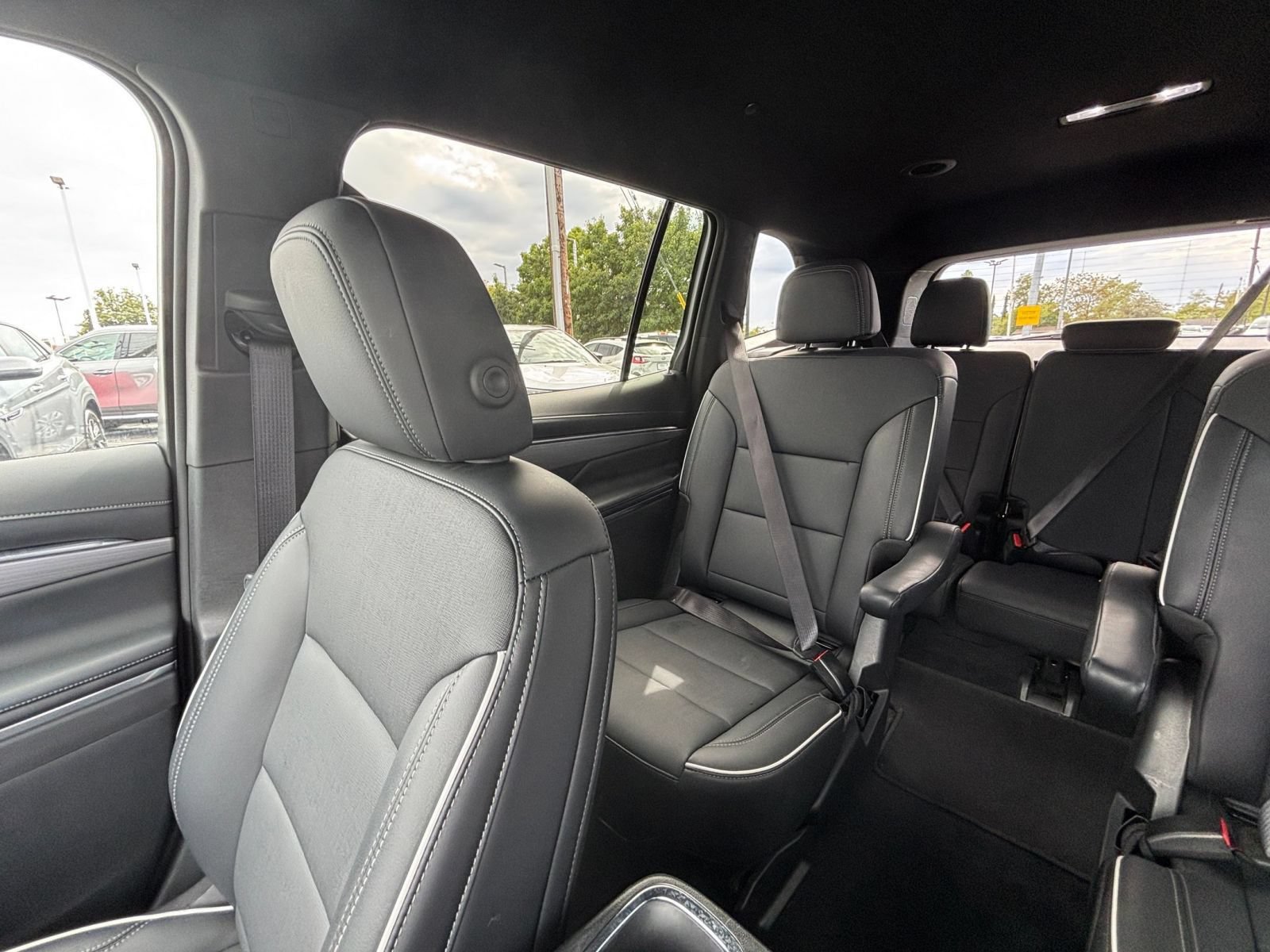 Used 2025 Buick Enclave Preferred AWD/4WD image 42