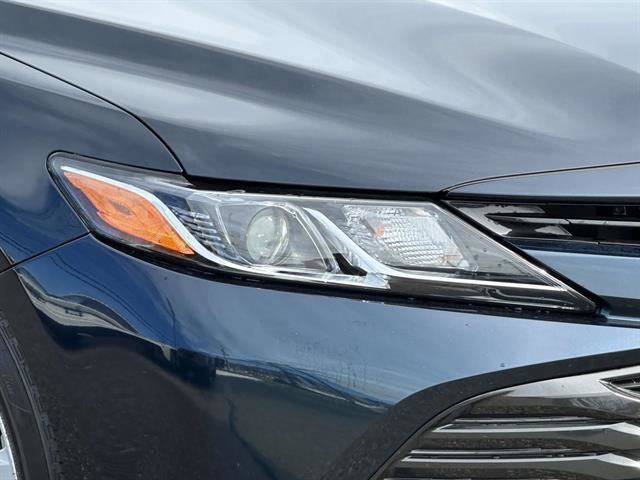 Used 2019 Toyota Camry LE FWD image 8