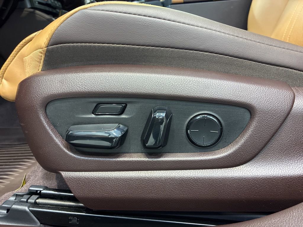 Certified 2019 Lexus ES 300h Ultra Luxury image 14