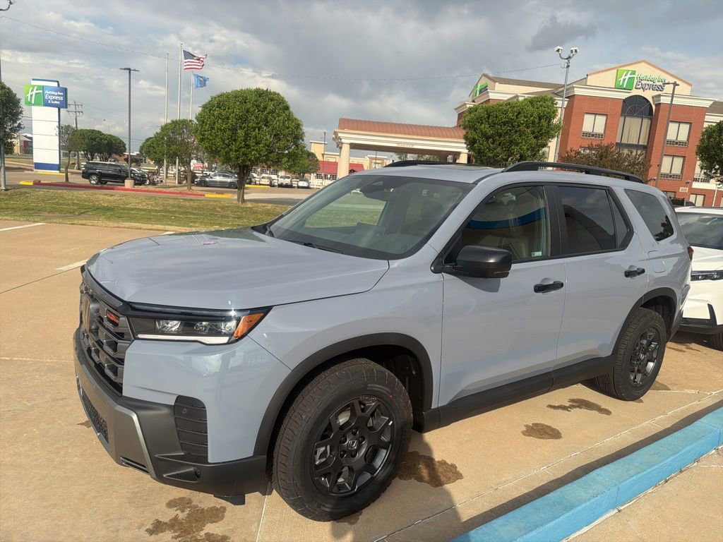New 2026 Honda Pilot TrailSport image 4