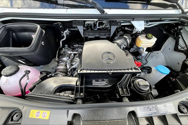 Used 2024 Mercedes-Benz Sprinter 2500 image 14