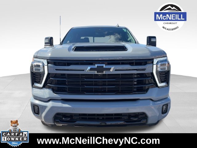 Used 2024 Chevrolet Silverado 2500 LTZ w/ LTZ Plus Package AWD/4WD image 2