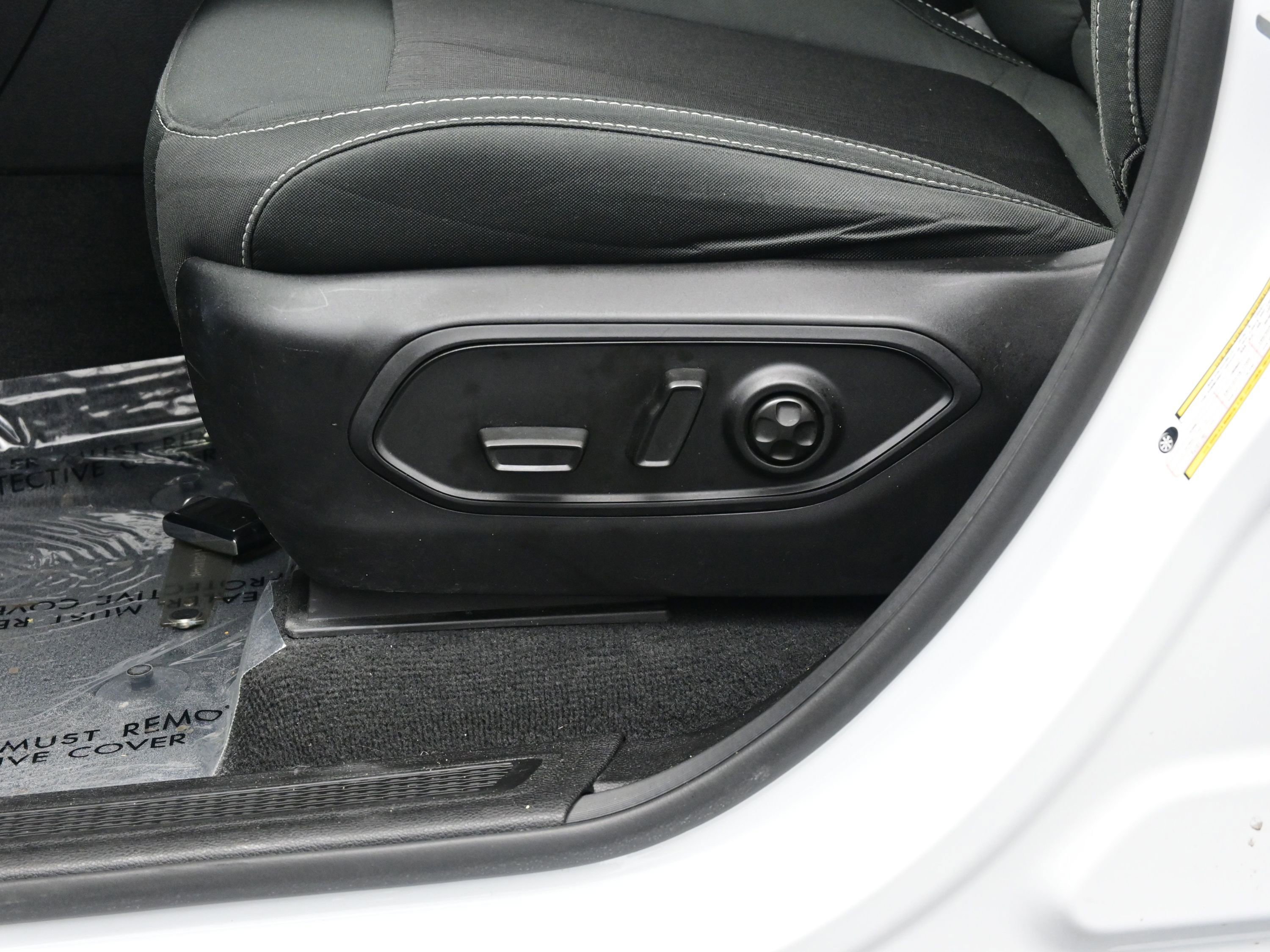 Used 2025 Jeep Grand Cherokee L Laredo w/ Trailer Tow Package image 11