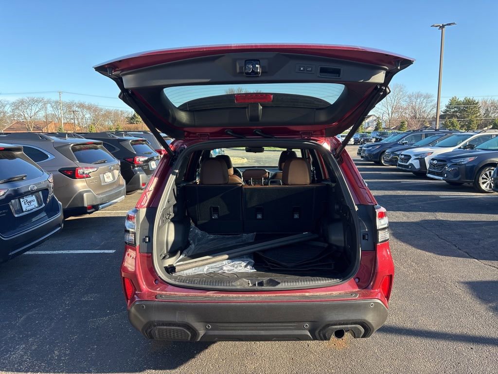 Used 2025 Subaru Forester Touring w/ Touring Package image 7