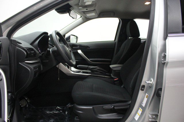 Used 2023 Mitsubishi Eclipse Cross LE image 7