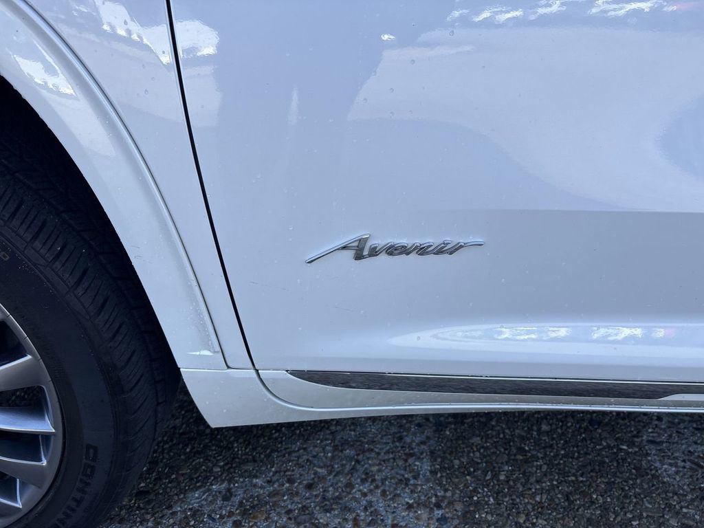 Certified 2025 Buick Enclave Avenir AWD/4WD image 33