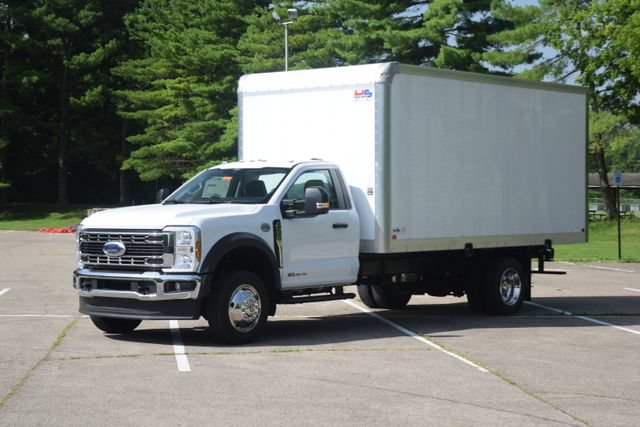 New 2026 Ford F550 2WD Regular Cab Super Duty image 15