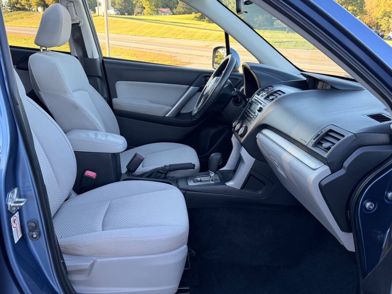 Used 2015 Subaru Forester 2.5i Premium AWD/4WD image 27