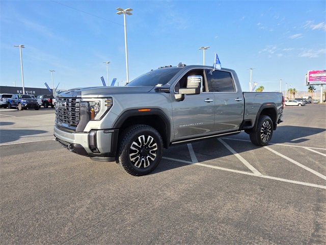 Used 2024 GMC Sierra 2500 Denali Ultimate w/ Max Trailering Package image 3