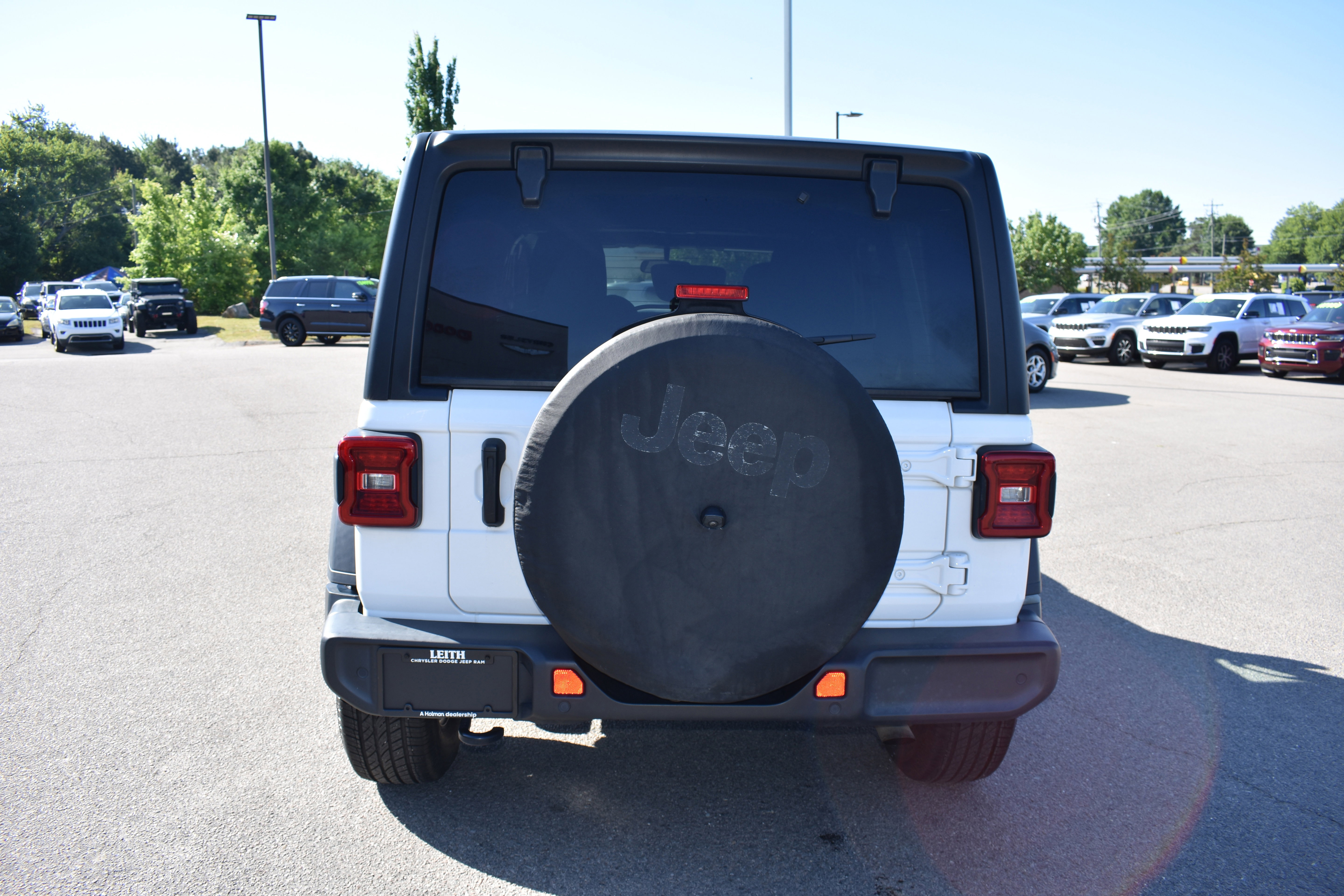 Used 2021 Jeep Wrangler Unlimited Sport AWD/4WD image 8