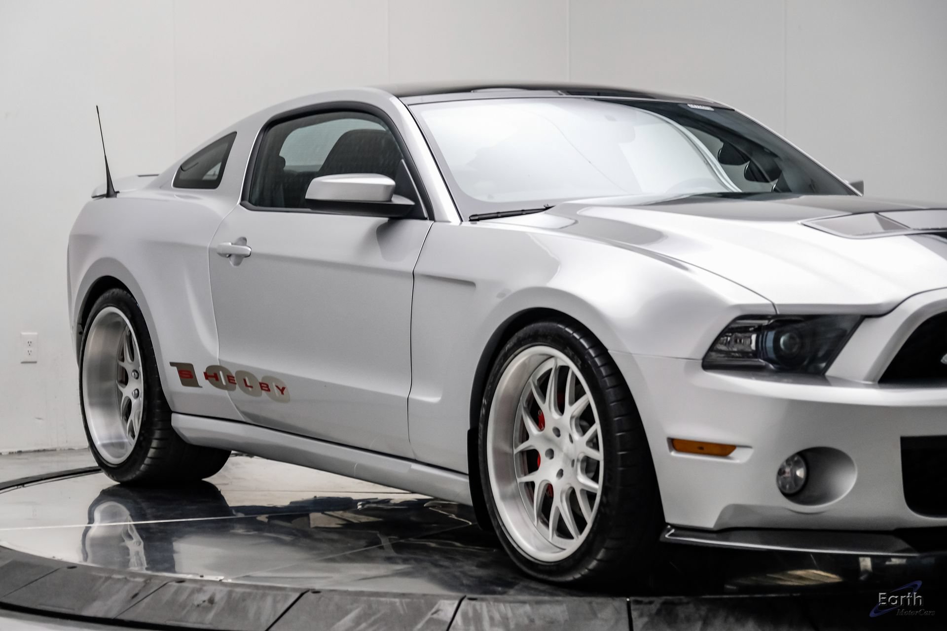 Used 2012 Ford Mustang Shelby GT500 w/ SVT Performance Pkg RWD image 31