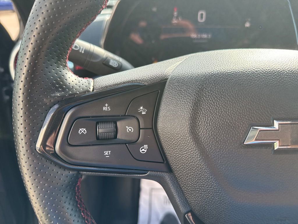 Used 2024 Chevrolet Trax RS w/ Sunroof Package FWD image 13
