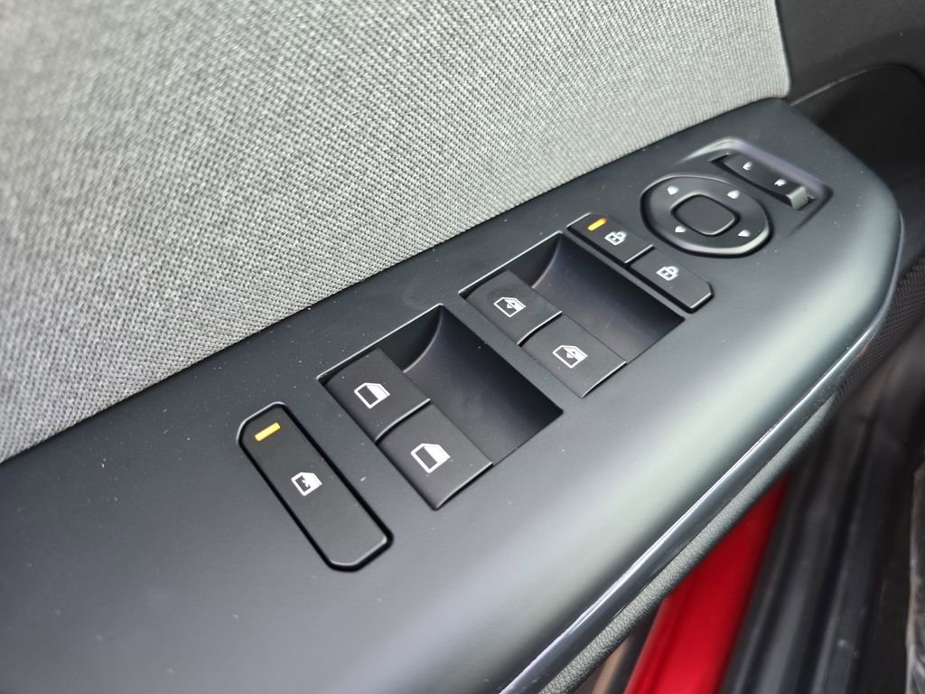 New 2025 Kia K4 EX image 25