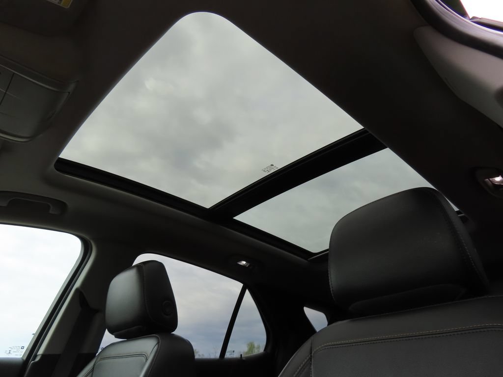 Used 2023 Chevrolet Equinox Premier AWD/4WD image 5