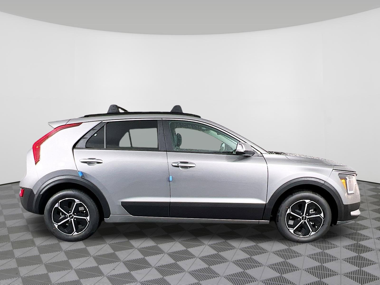 New 2025 Kia Niro EX image 31