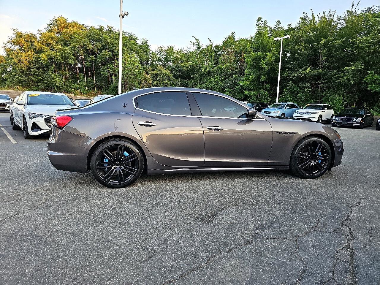 Used 2022 Maserati Ghibli Modena image 17