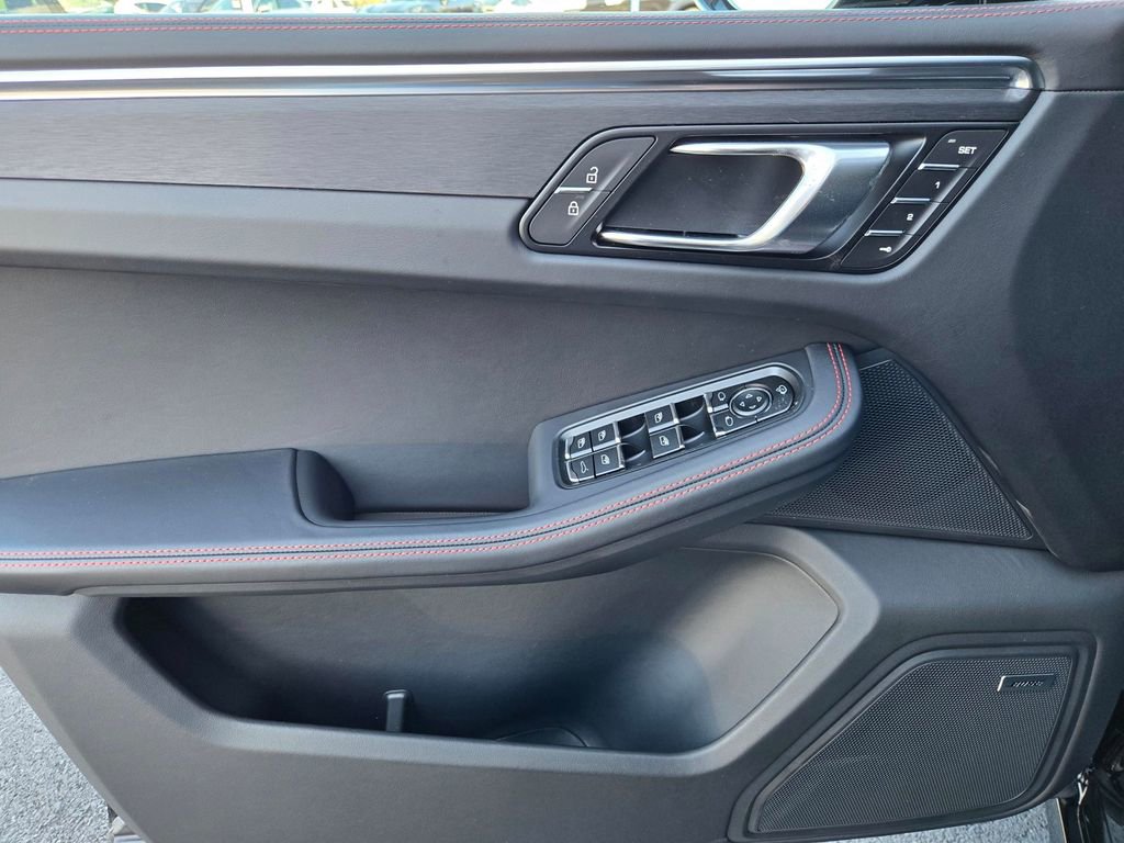 New 2026 Porsche Macan GTS AWD/4WD image 20