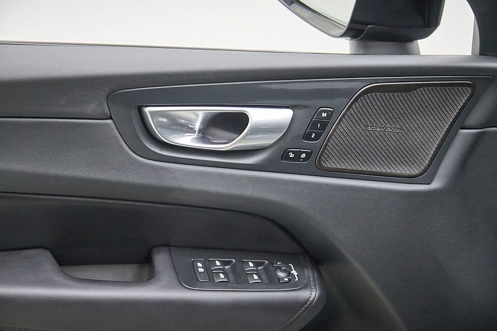 Certified 2024 Volvo XC60 B5 Plus w/ Climate Package image 12