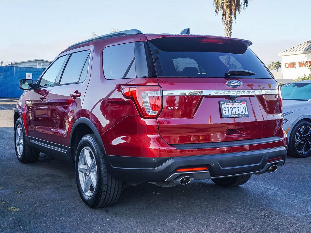Used 2018 Ford Explorer XLT FWD image 5