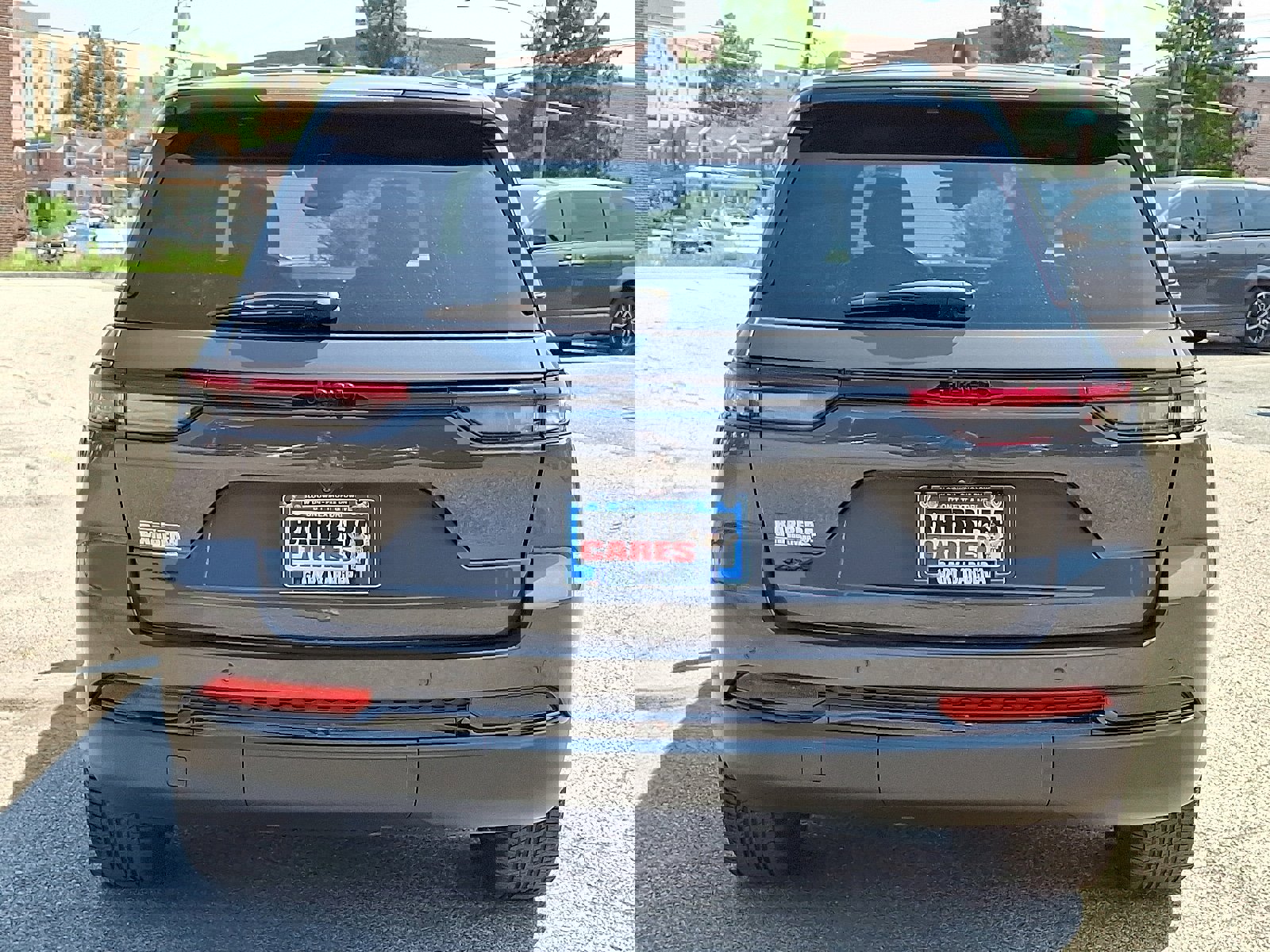 Used 2022 Jeep Grand Cherokee Altitude image 5