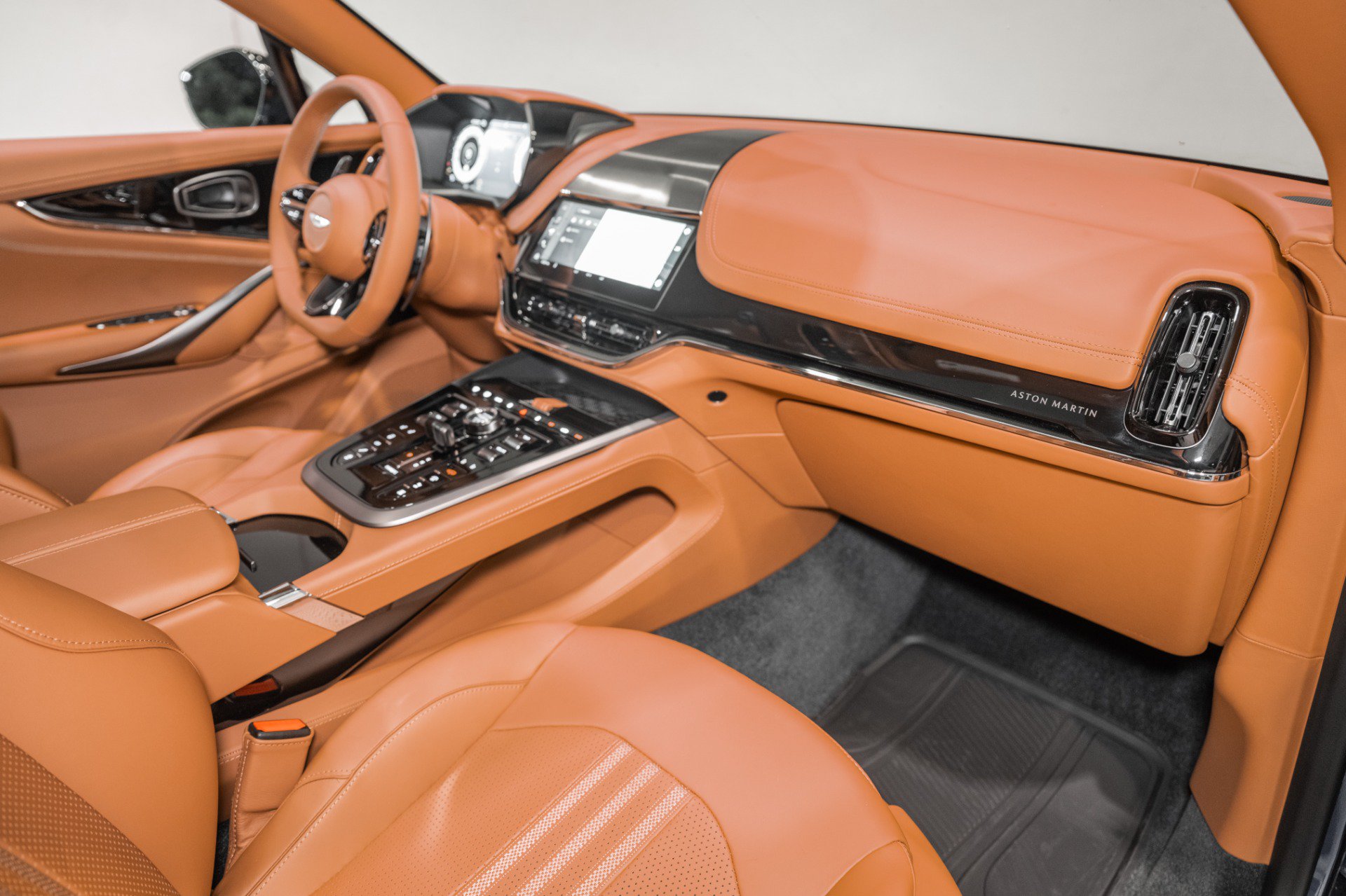 New 2026 Aston Martin DBX 707 AWD/4WD image 20