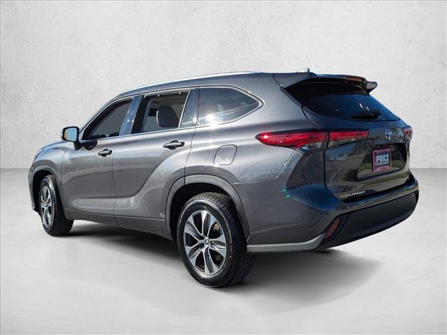 Used 2021 Toyota Highlander XLE image 8