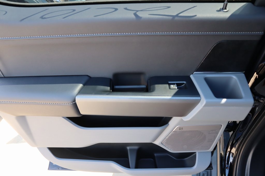 New 2025 Ford F250 XLT w/ Black Appearance Package image 17