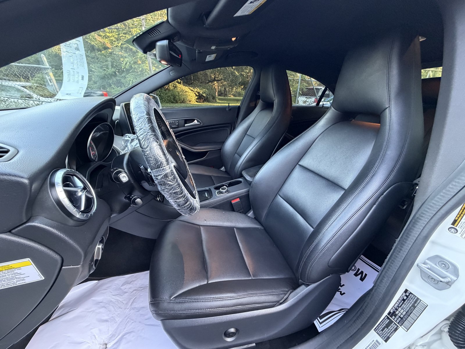 Used 2014 Mercedes-Benz CLA 250 image 24