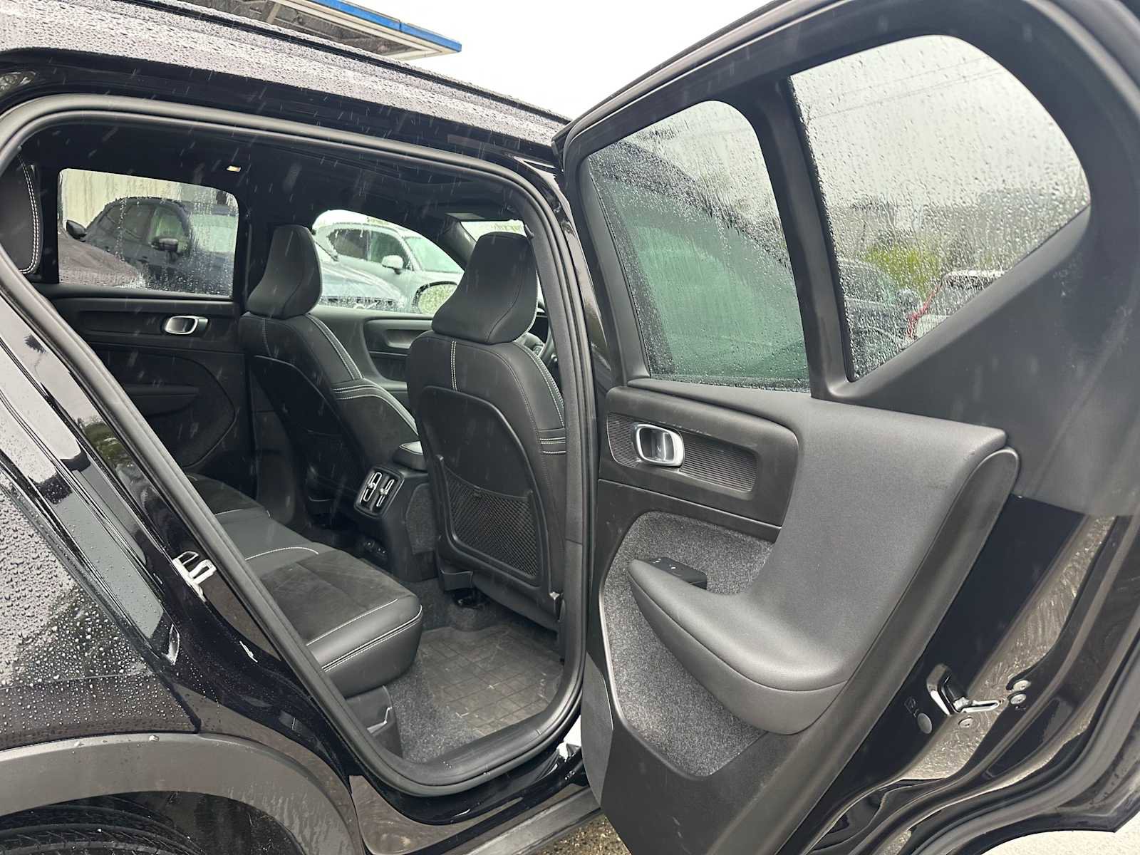 Certified 2023 Volvo XC40 Recharge Ultimate w/ Protection Package Premier AWD/4WD image 14