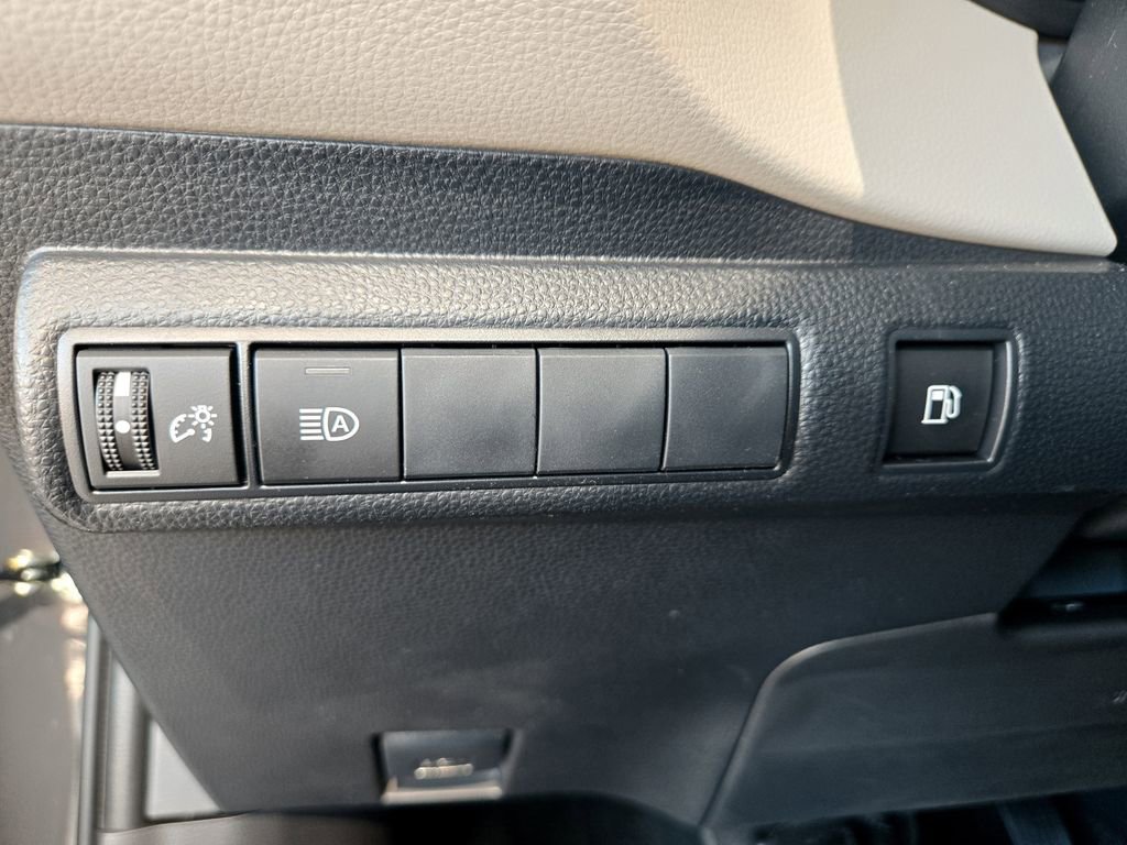 Used 2026 Toyota Corolla LE image 24
