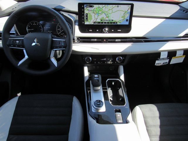 New 2026 Mitsubishi Outlander SE FWD image 9
