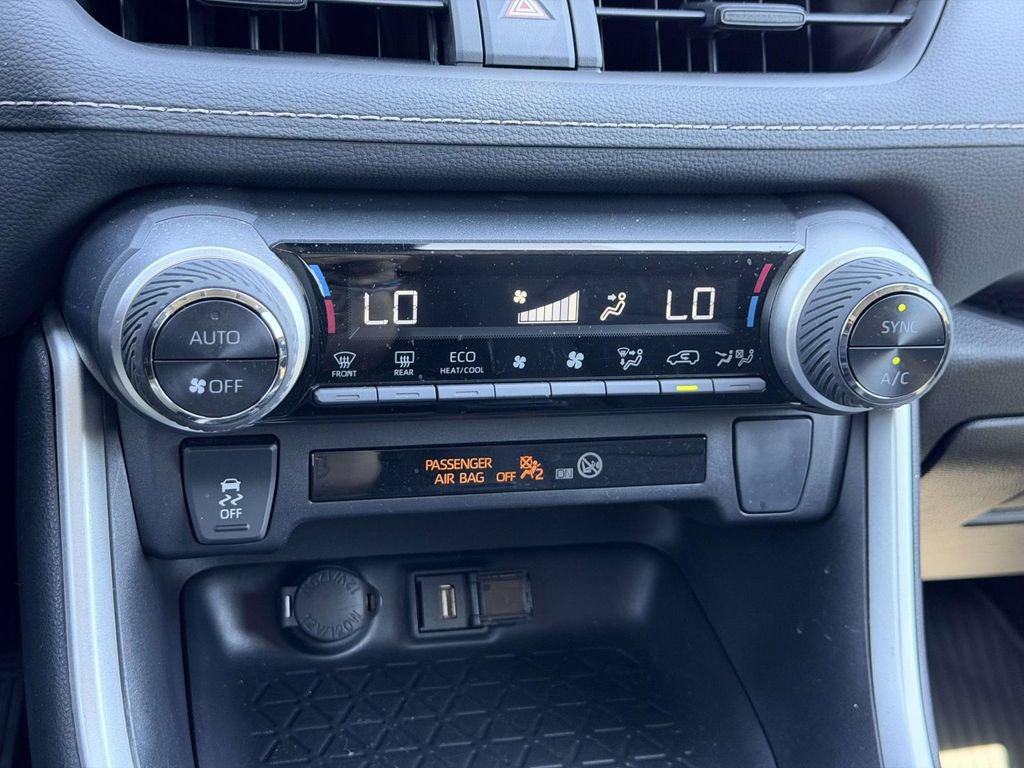 Certified 2022 Toyota RAV4 XLE w/ Convenience Package AWD/4WD image 5