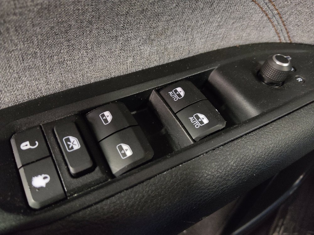 Used 2022 Jeep Compass Latitude AWD/4WD image 27