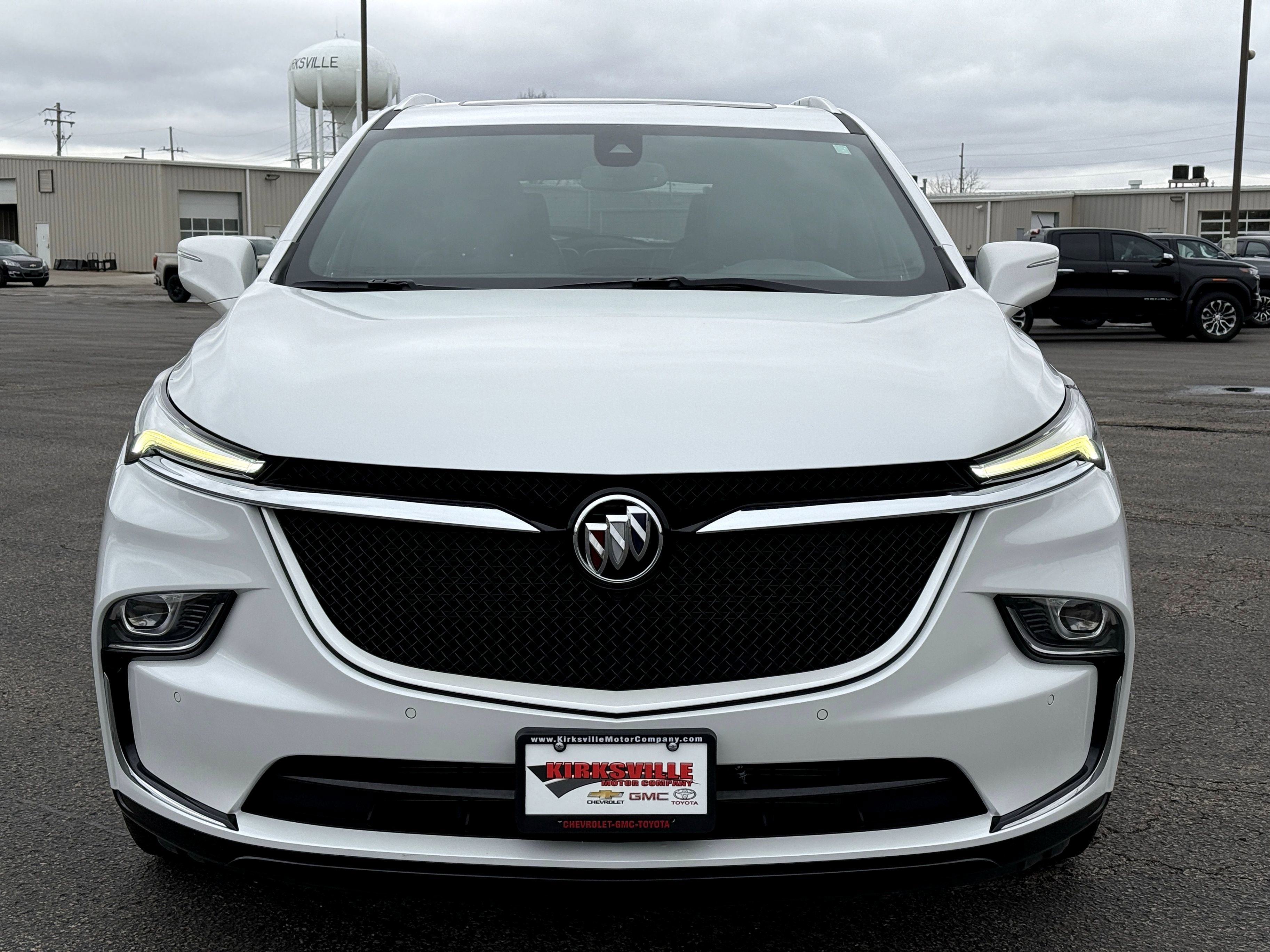 Used 2023 Buick Enclave Essence w/ Experience Buick Package image 8